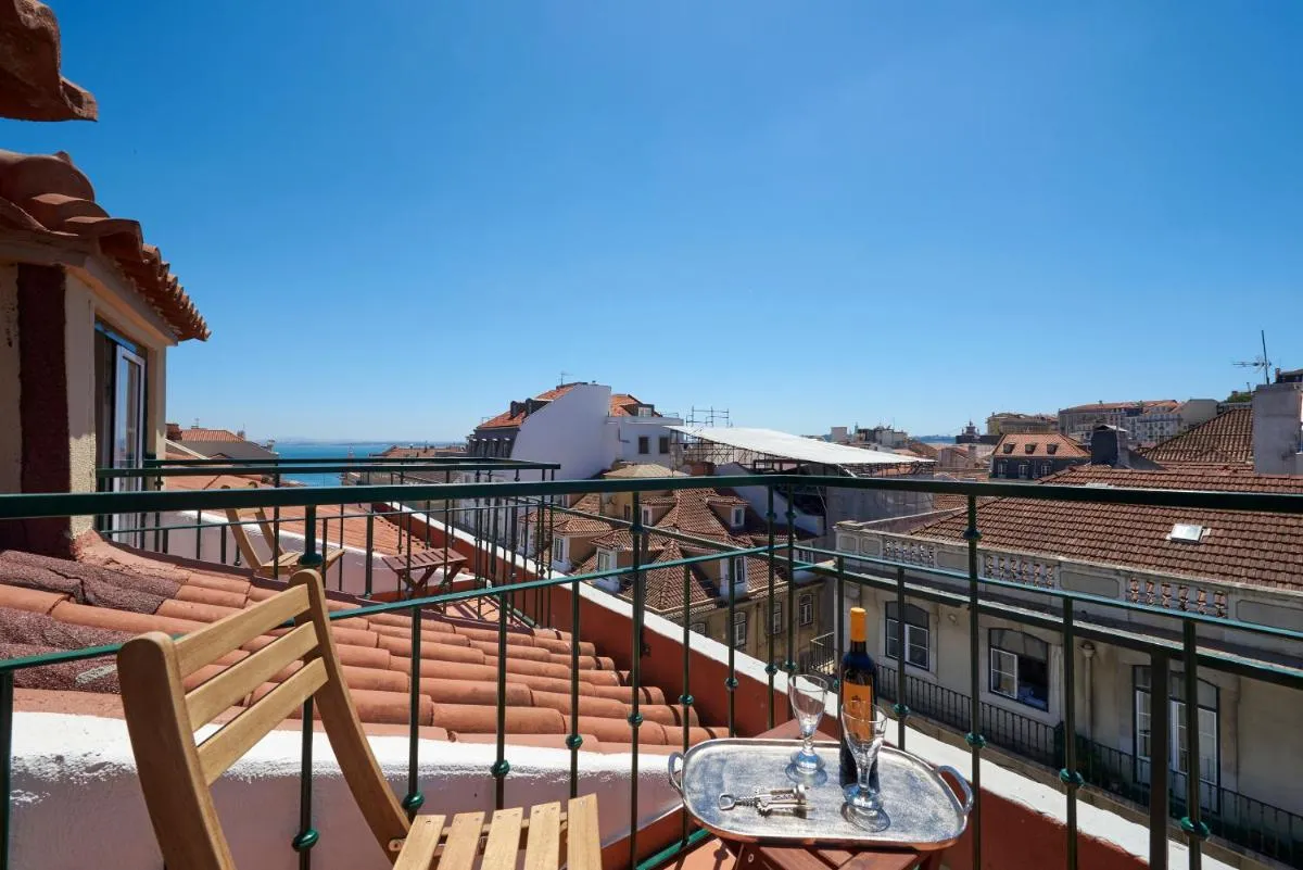 Image 6 of 360º Rooftop Lisbon and River View