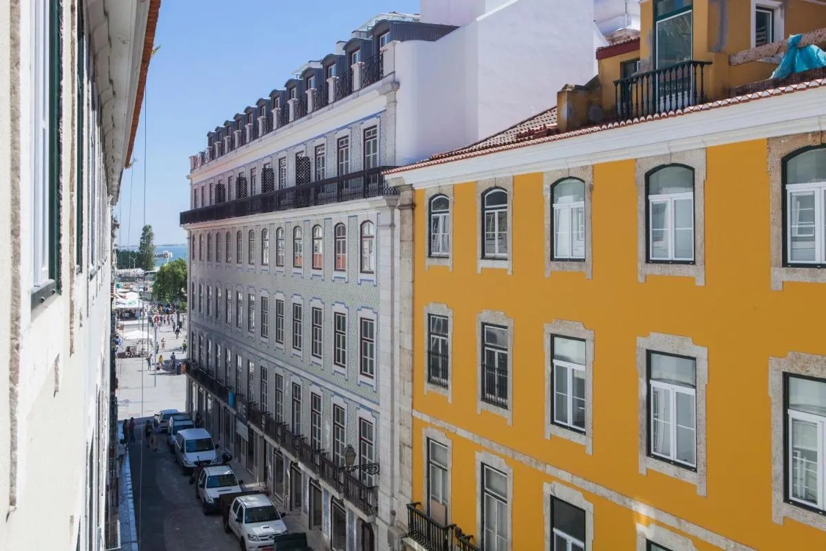 Image 5 of Alfama Baixa Spacious And Bright Apartment Blends the Historic and the Contemporary 2 Bedrs & 2 Bathrs AC 18th Century Building