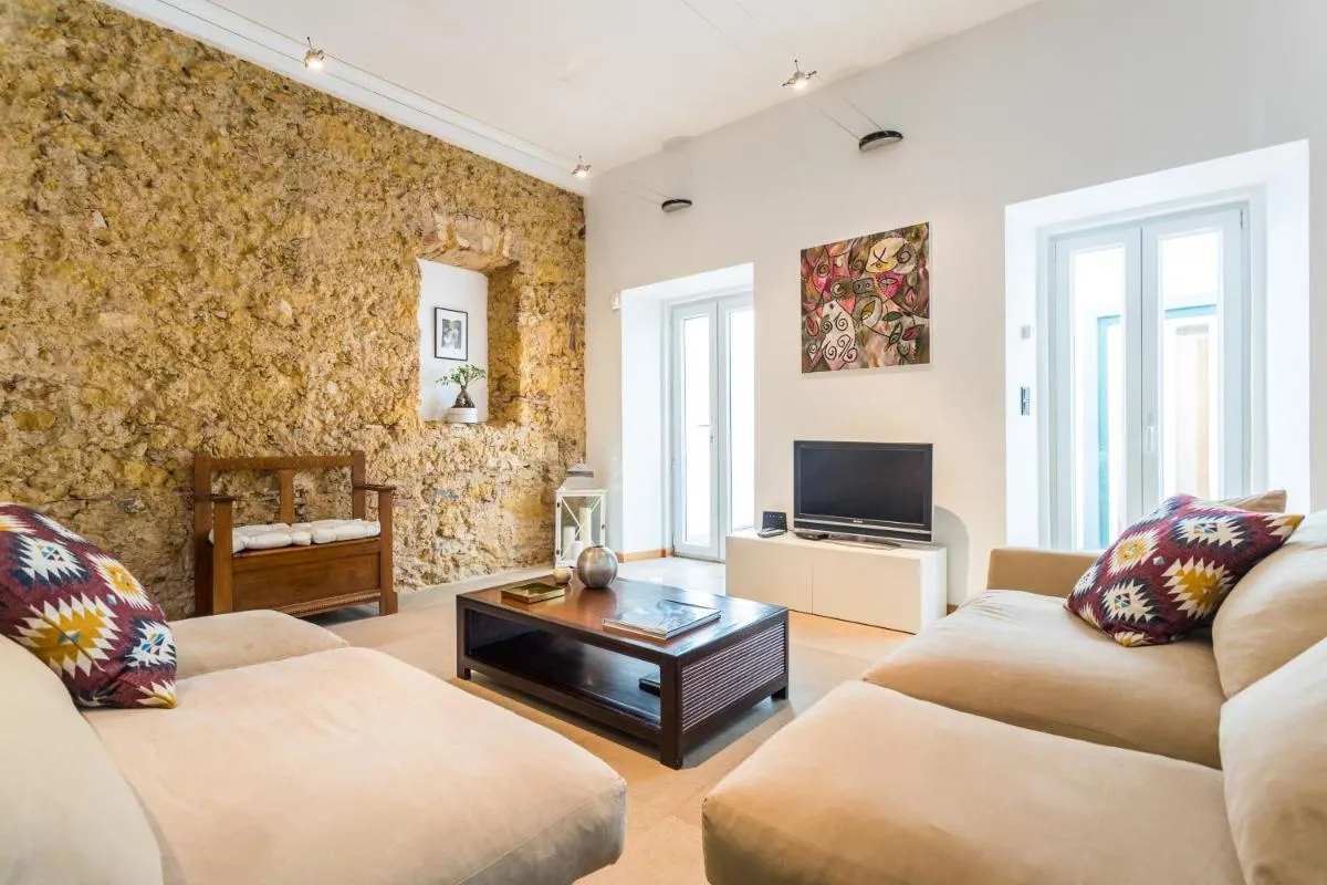 Image 2 of Alfama Design Villa