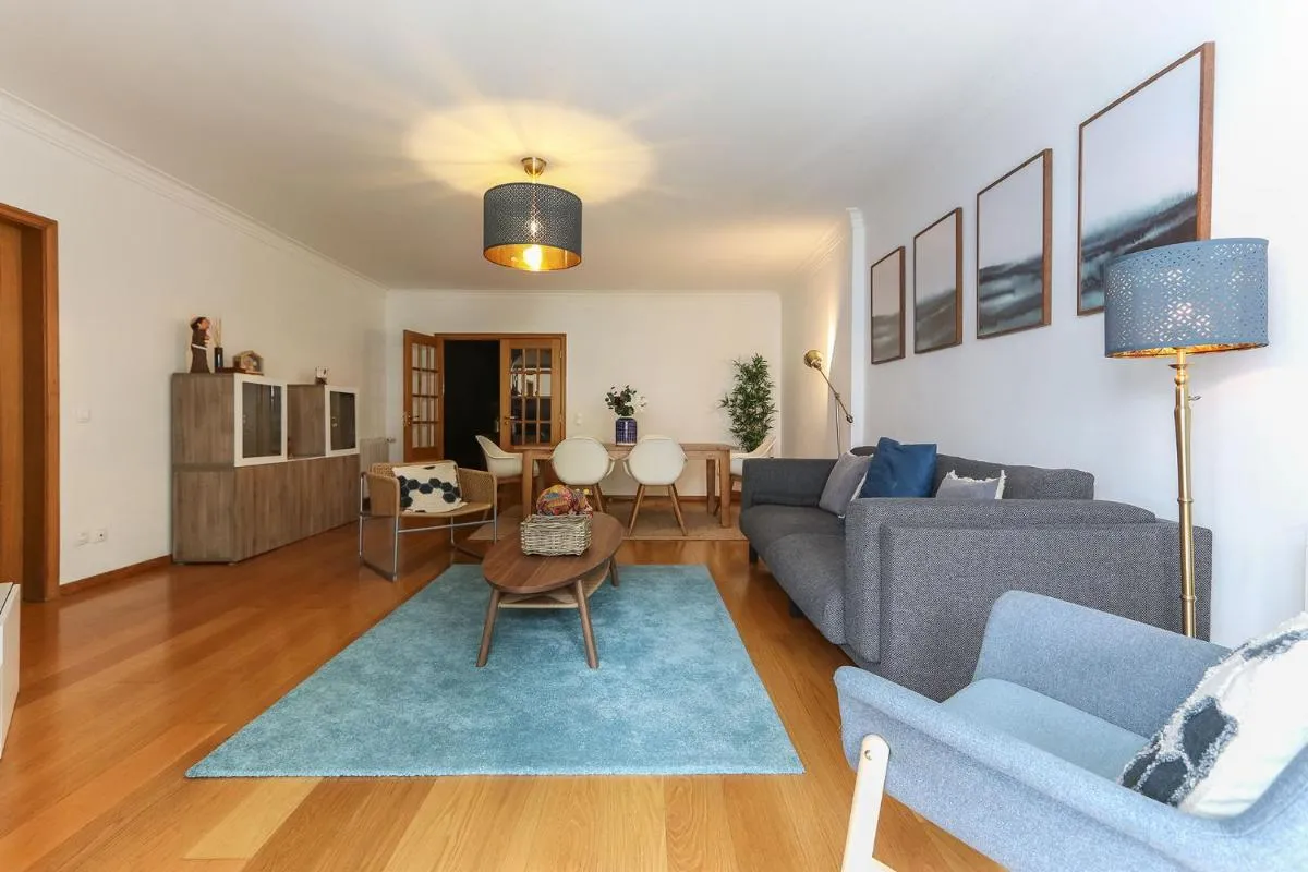Image 1 of Amazing Downtown Family Apartment