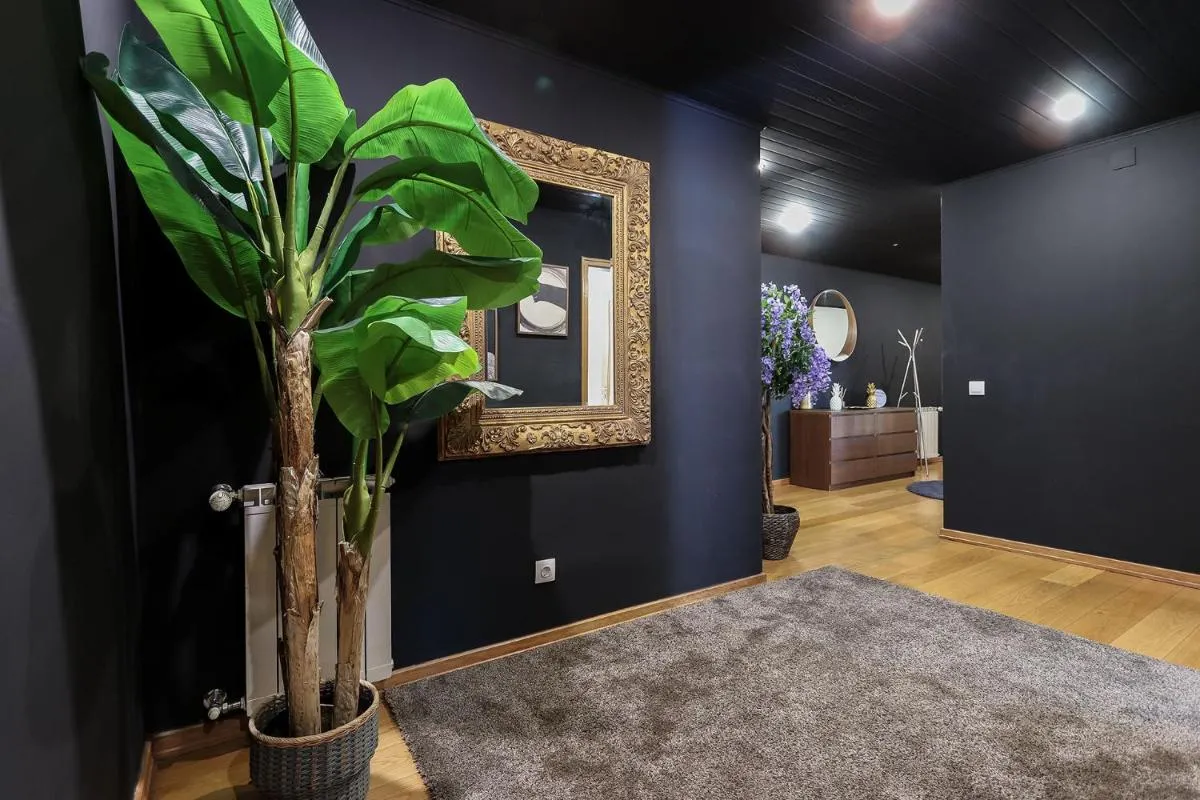 Image 4 of Amazing Downtown Family Apartment
