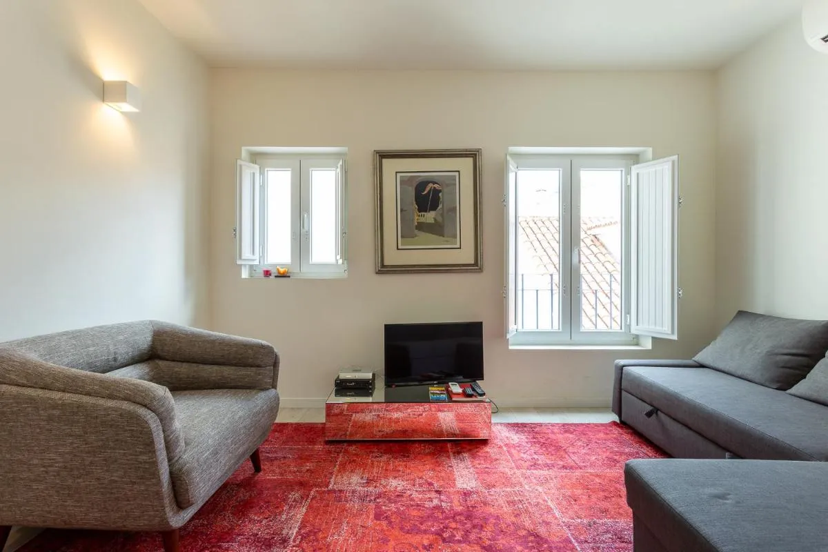 Image 4 of Apartment 28 Tram Duplex