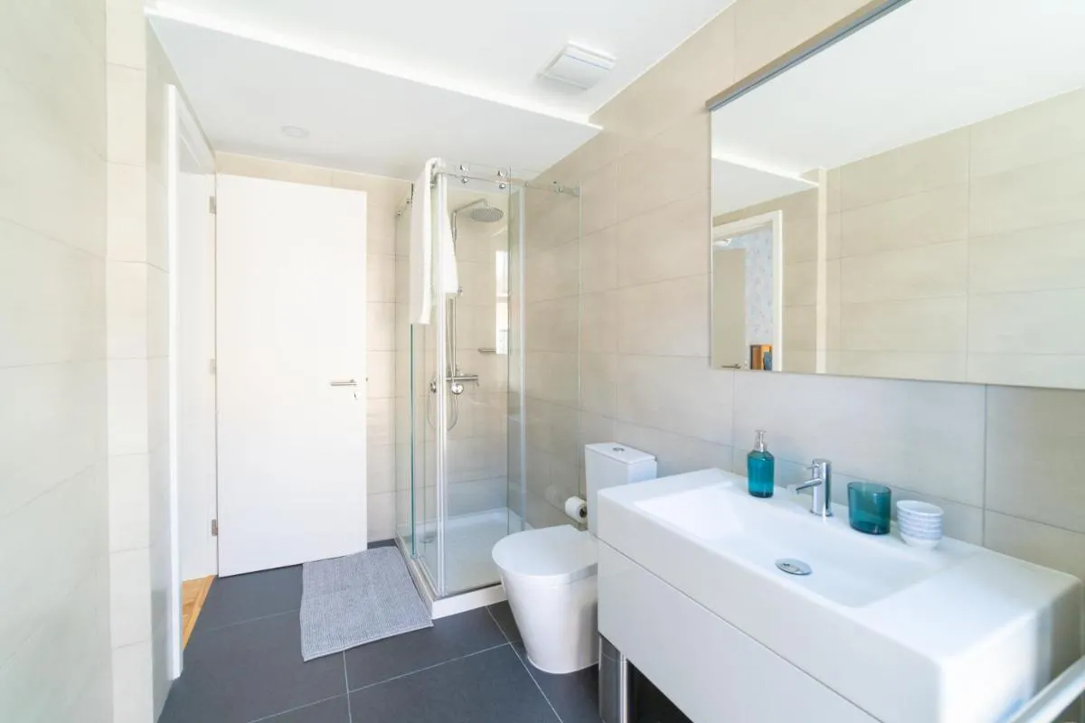 Image 2 of Blue by the River 2 – elegant two-bedroom in Santos