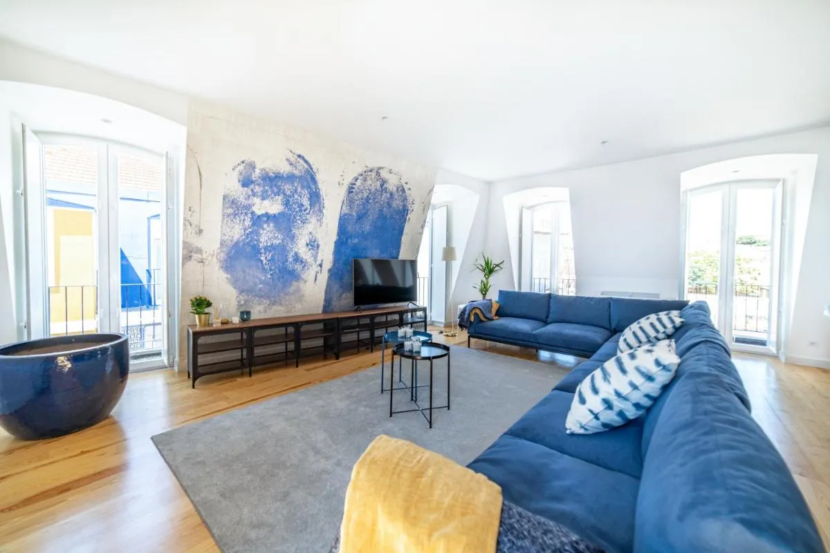 Image 4 of Blue by the River 4 – Unique Penthouse Duplex with a View
