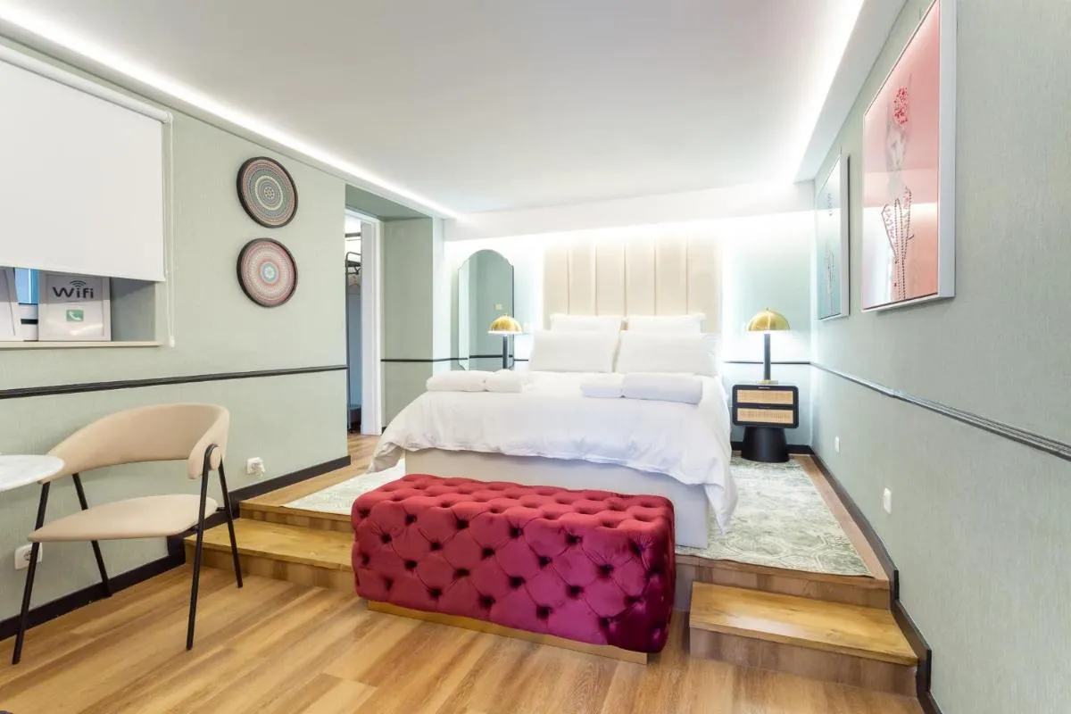 Image 6 of Camões Lounge Apartment w/Courtyard