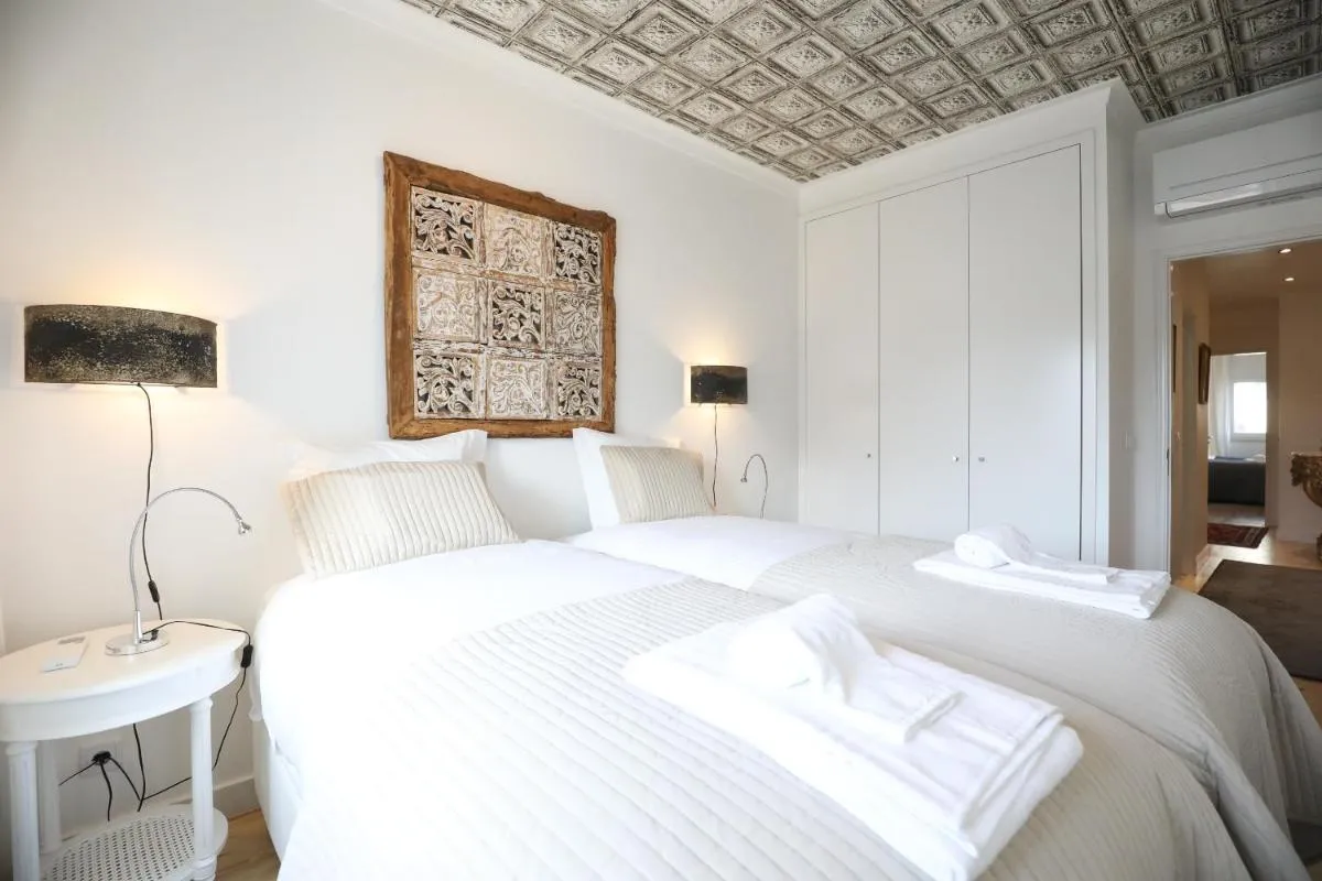 Image 1 of Central Lisbon Luxury Apartment