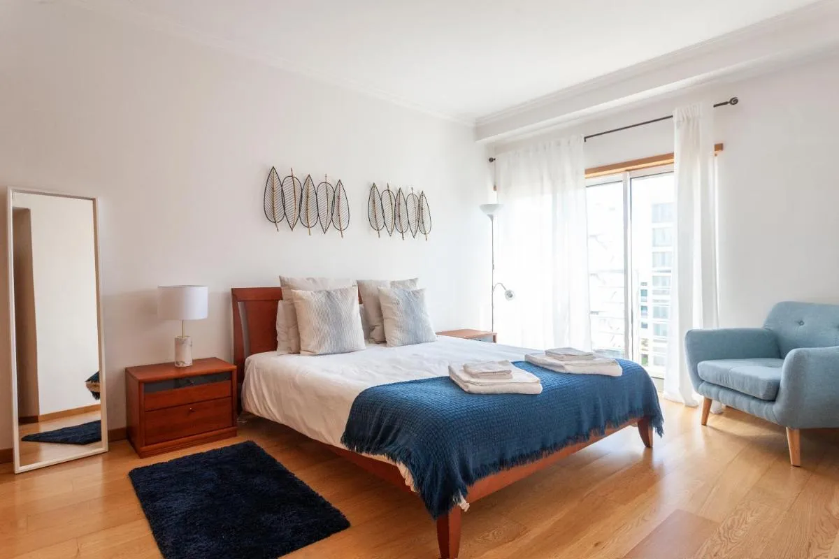 Image 6 of Central Orient Residence – Modern, spacious and sunny! By the river!