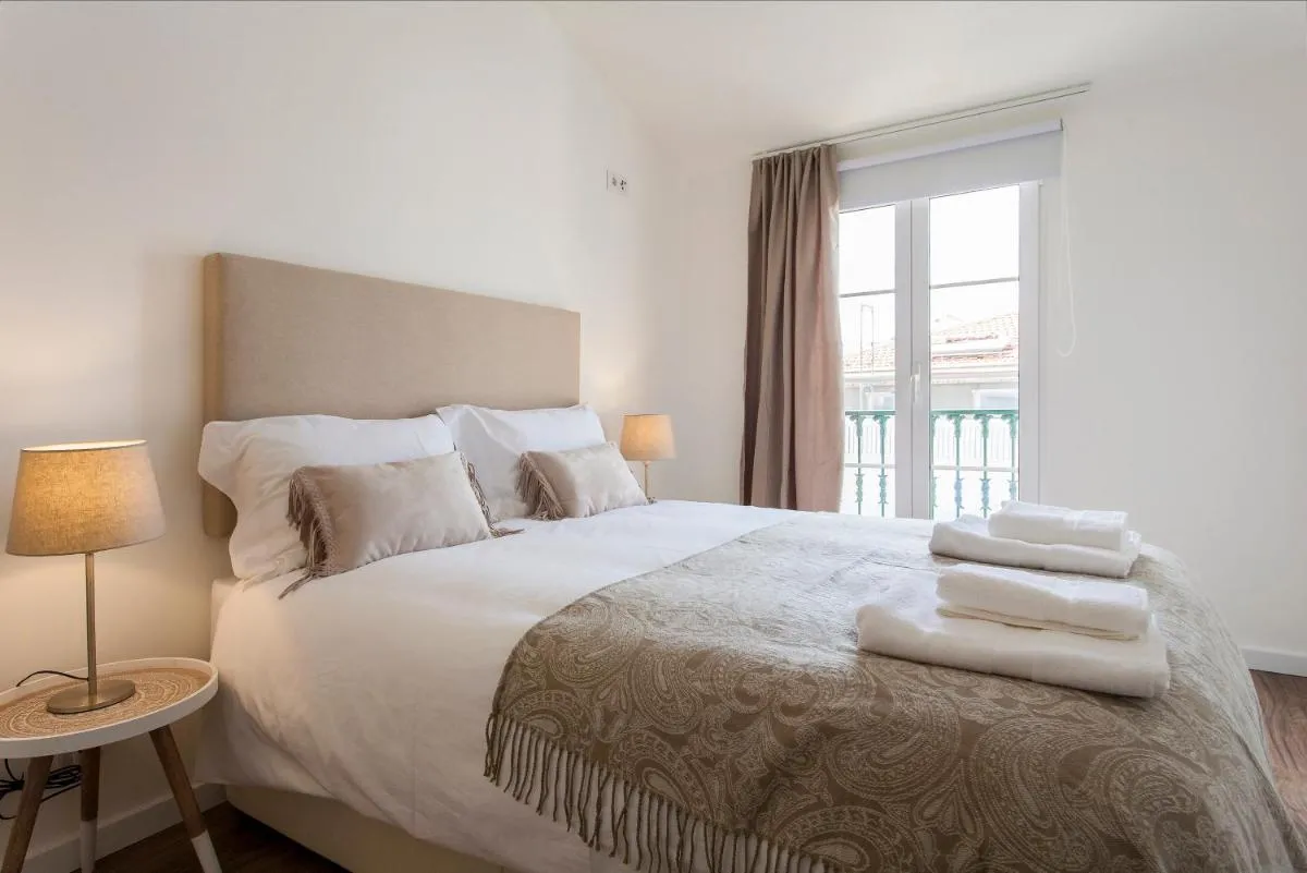 Image 6 of Chiado River View Deluxe Apartment