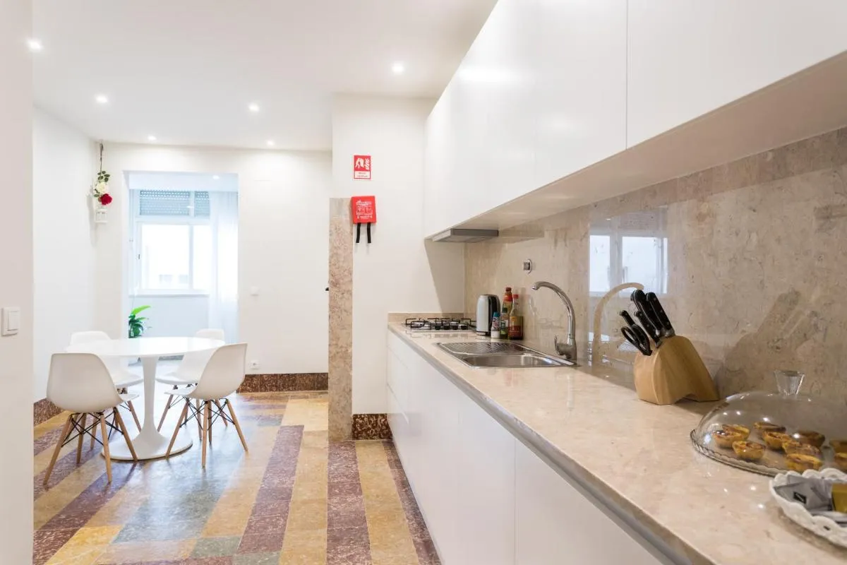 Image 3 of Cruz Apartments