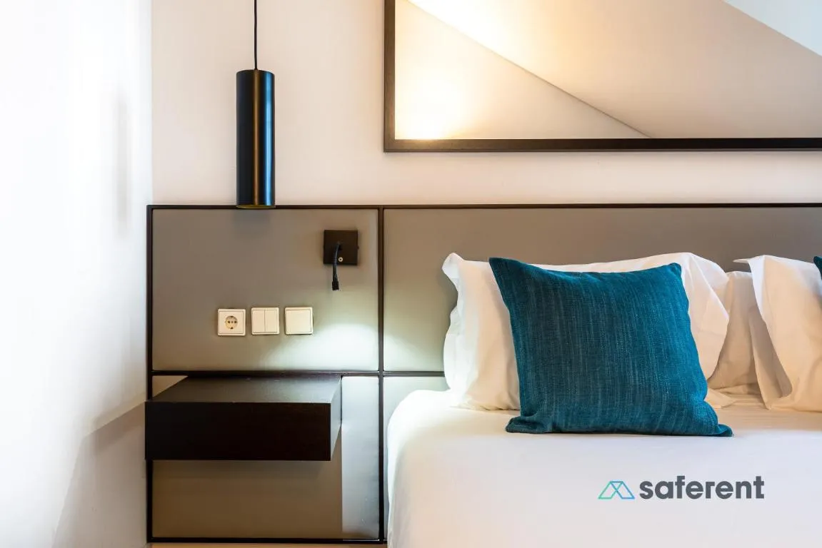 Image of Exclusive Top Floor 2BD by the TimeOut market
