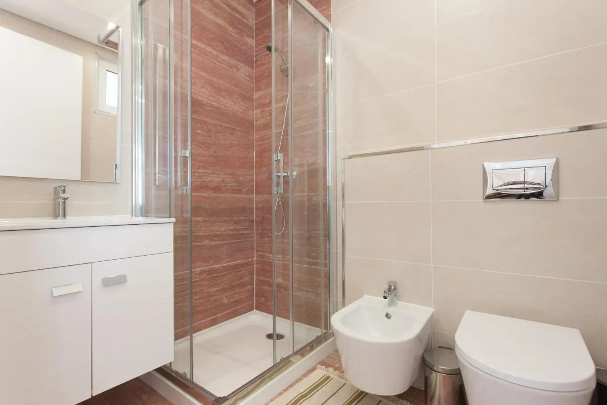 Image 2 of FLH Campo de Ourique Bright Apartment