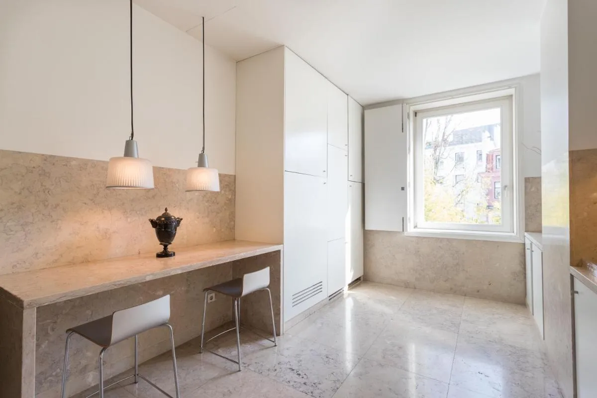 Image 2 of FLH Chiado Design Flat