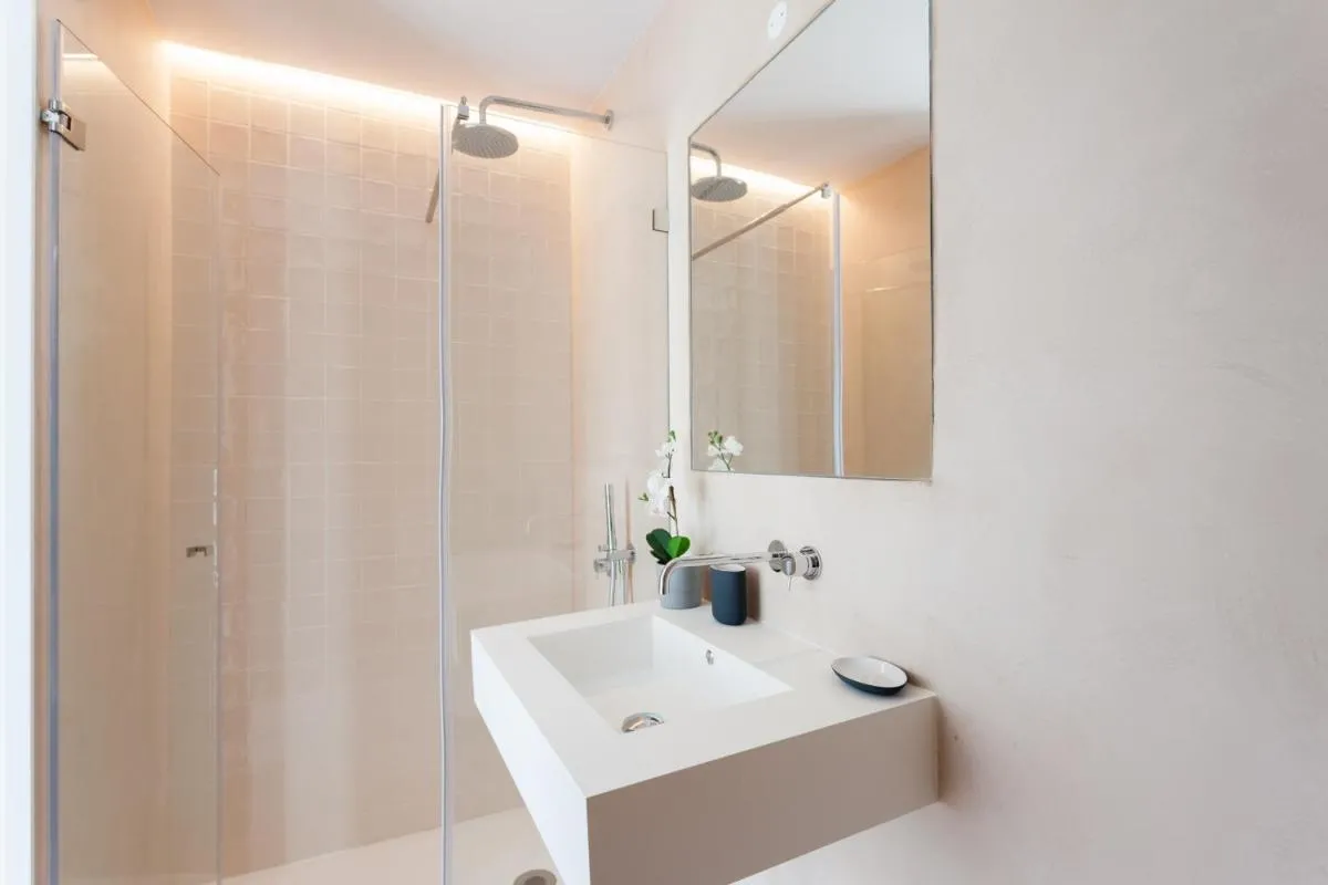 Image 2 of FLH Chiado Elegant Apartment