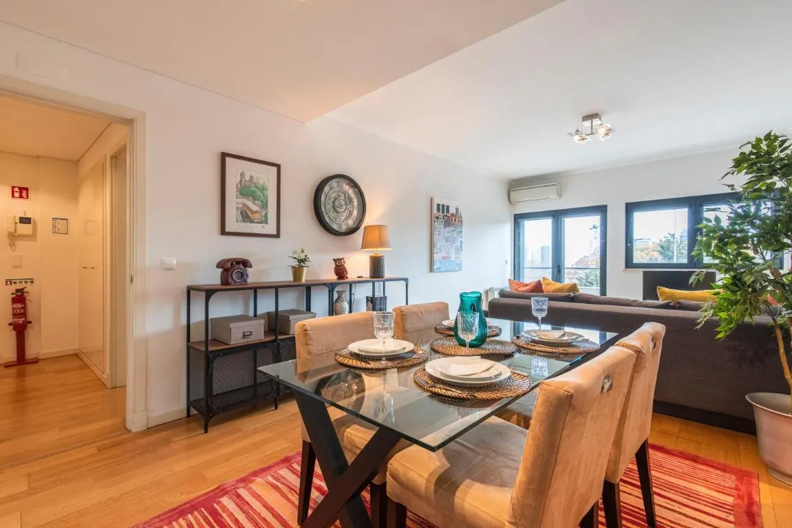 Image of Fancy Apartment W/Metro at Doorstep by LovelyStay