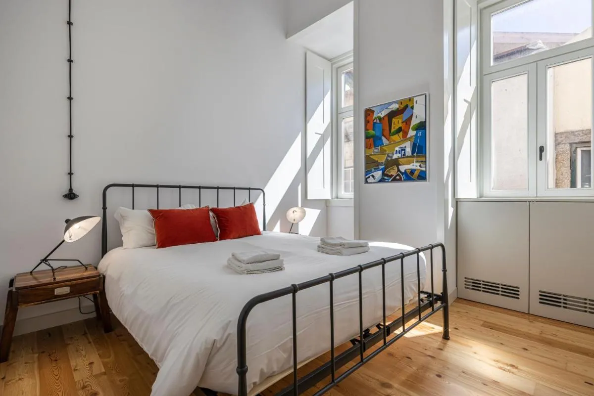 Image 6 of Glamorous 3BDR Apartment in City Center by LovelyStay