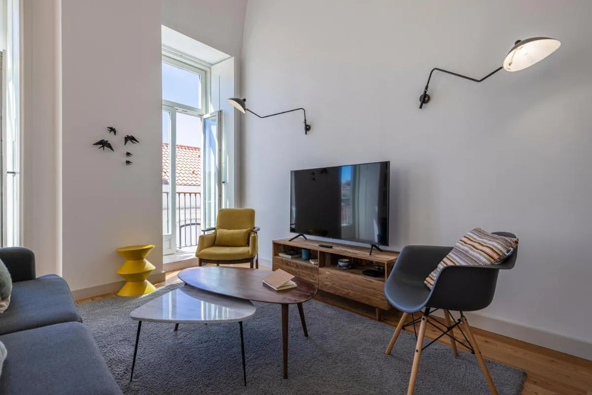 Image 4 of Glamorous 3BDR Apartment in City Center by LovelyStay