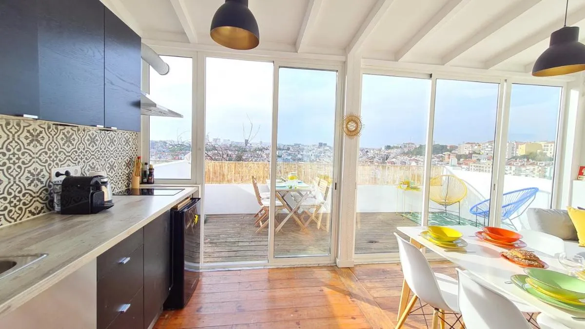Image 5 of Happy Stay Lisbon – Suite with a view, private terrace & AC