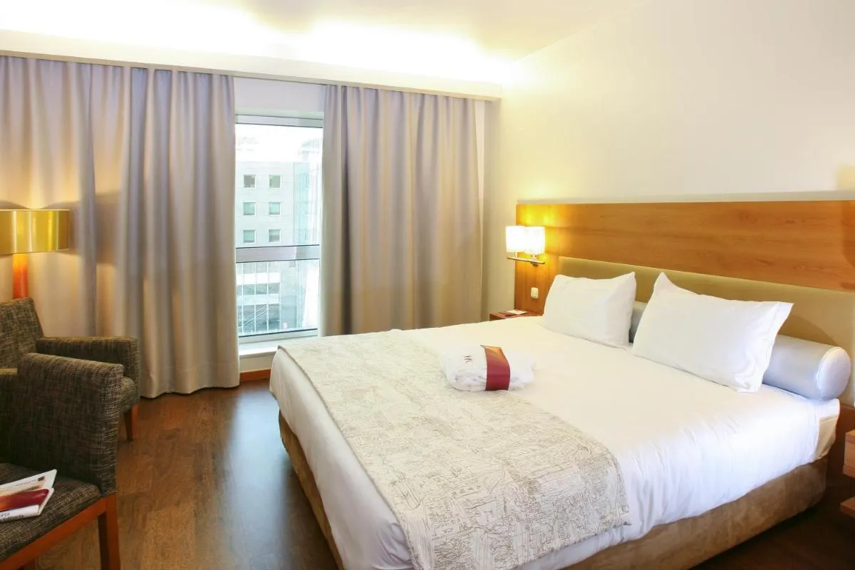 Image 2 of Hotel Mercure Lisboa