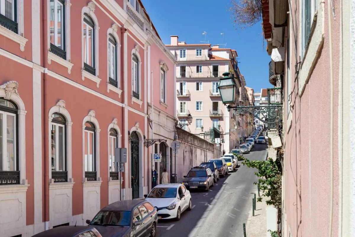 Image 5 of JOIVY Principe Real 2BR Apt with Terrace nearby Botanical Garden of Lisbon