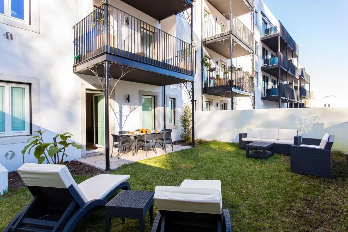 Image 5 of JOIVY Stunning 2BR Apt with garden, by the Avenida subway and Botanical Garden of Lisbon