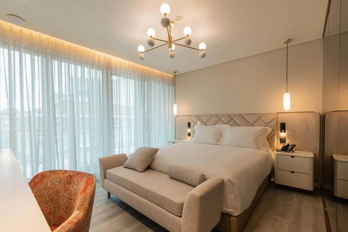 Image 4 of LUSTER Hotel
