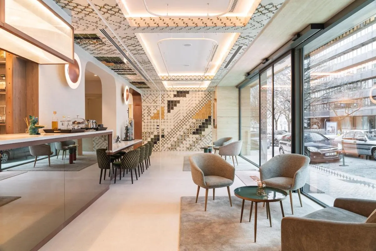 Image 2 of LUSTER Hotel
