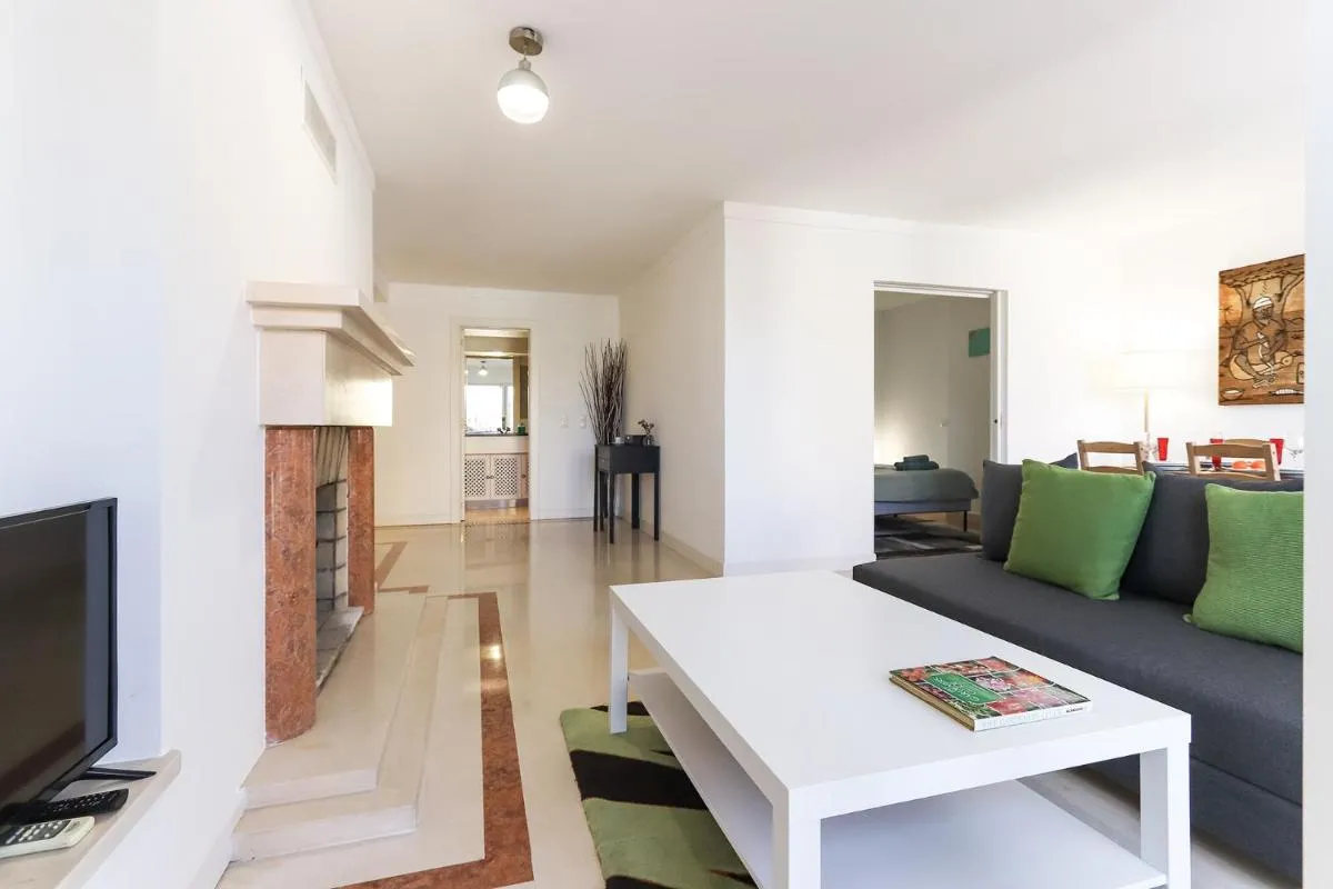 Image 5 of Lisbon Flower 360º – Your Lovely Flat with Pool and Parking