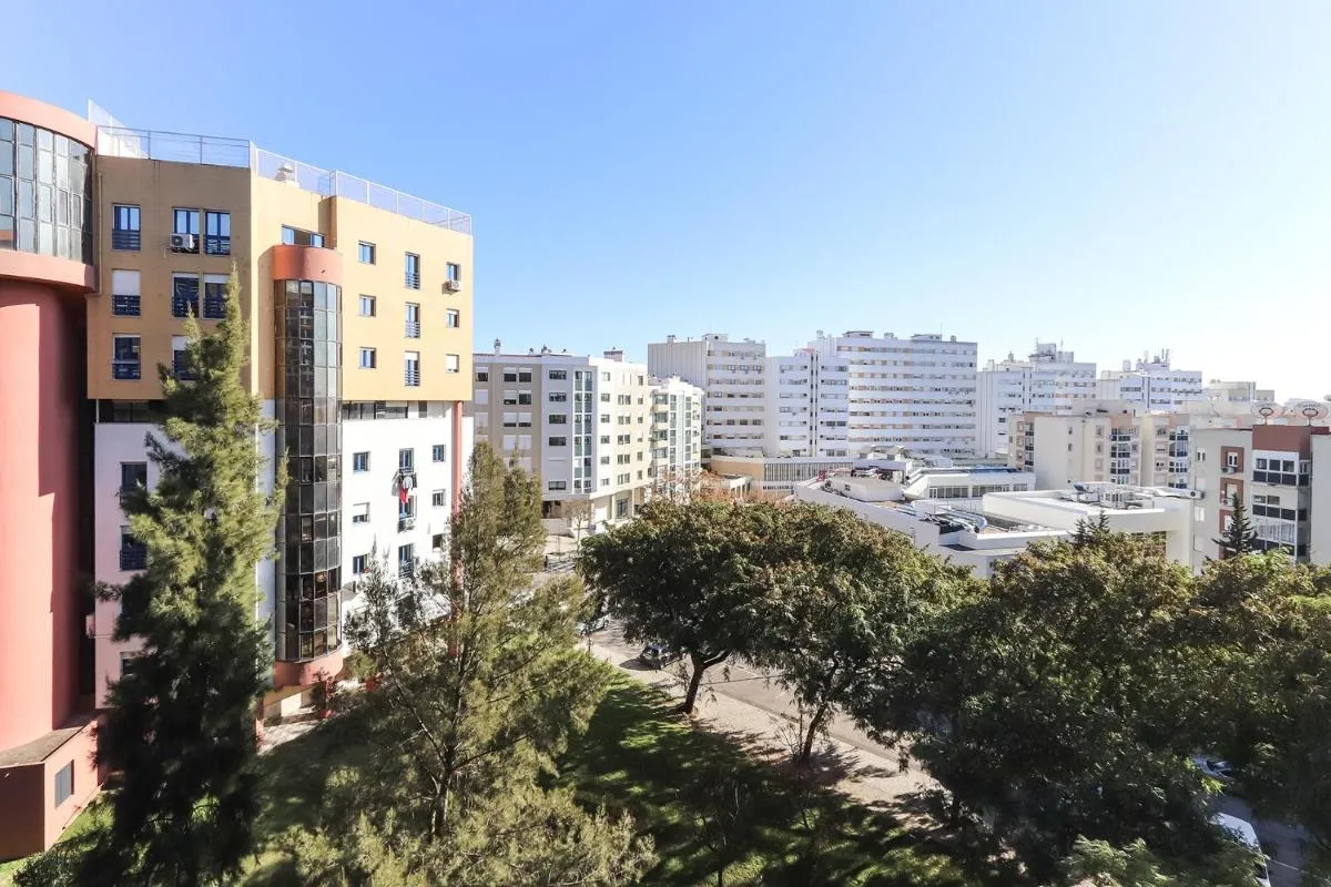 Image 6 of Lisbon Flower 360º – Your Lovely Flat with Pool and Parking