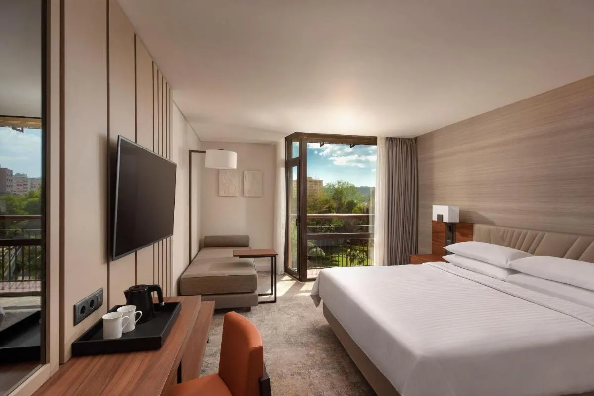 Image 5 of Lisbon Marriott Hotel