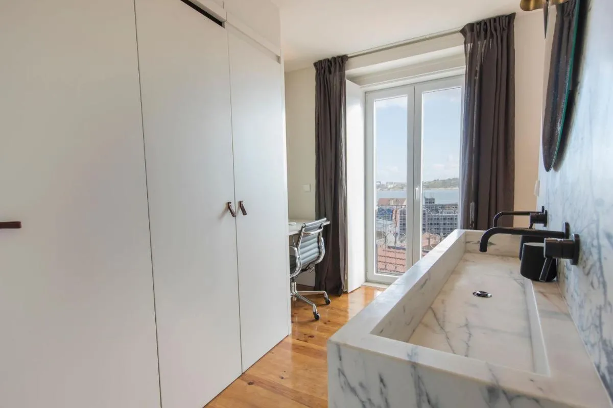 Image 2 of LovelyStay – Stunning Penthouse with the best views