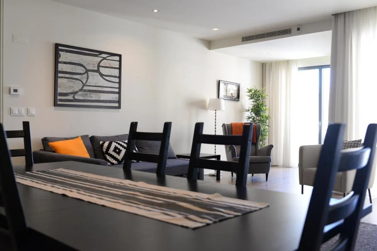 Image 4 of Lux Apartment with Pool and Garage