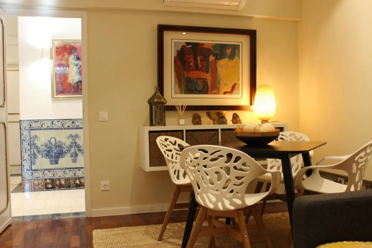 Image 3 of Lx Art Flats | Flat One
