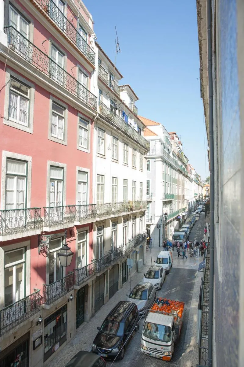 Image 5 of Rent4Rest – Lisbon Downtown Designer’s Apartment