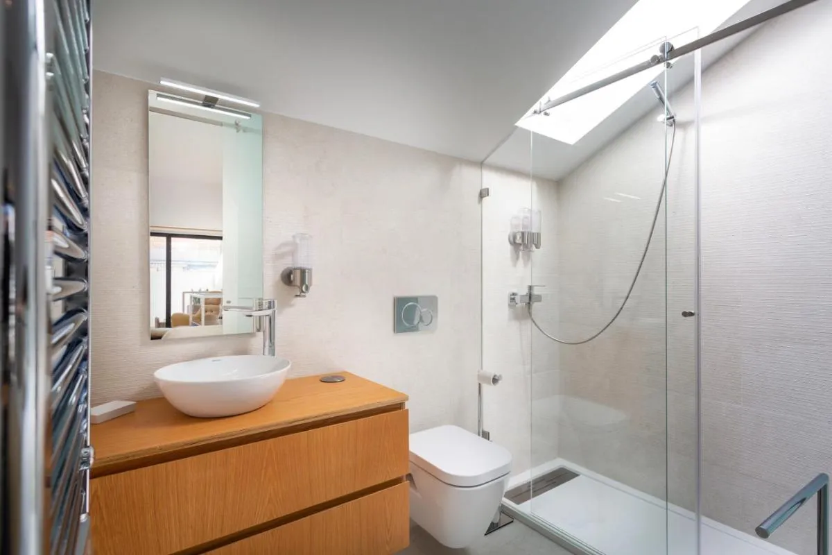 Image 2 of STUPENDO-Three Rooms-Suite with Terrace -Center -Air conditioning-Free Park