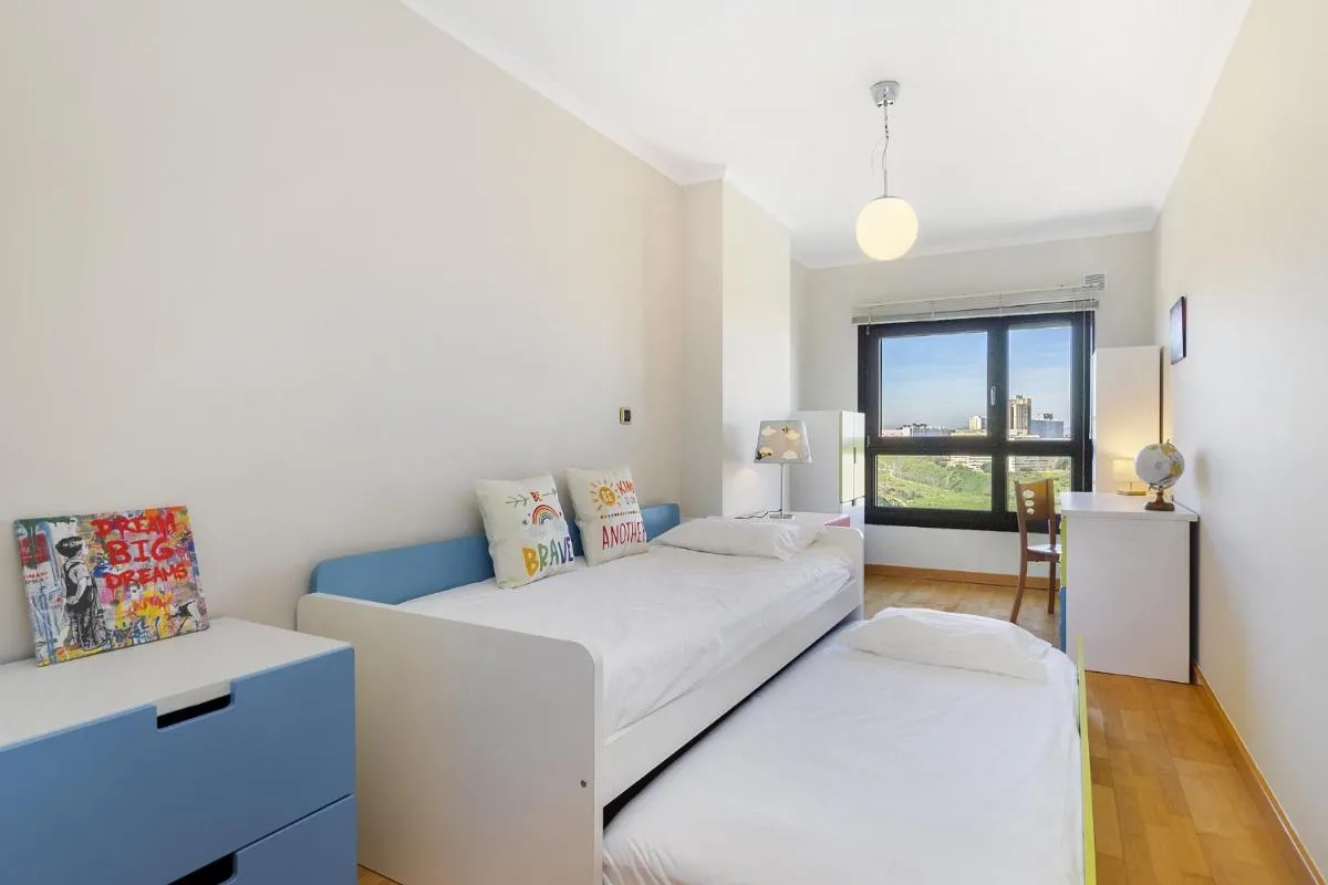 Image 5 of Spacious 2BR apartment with free parking in Lisbon by Soulplaces