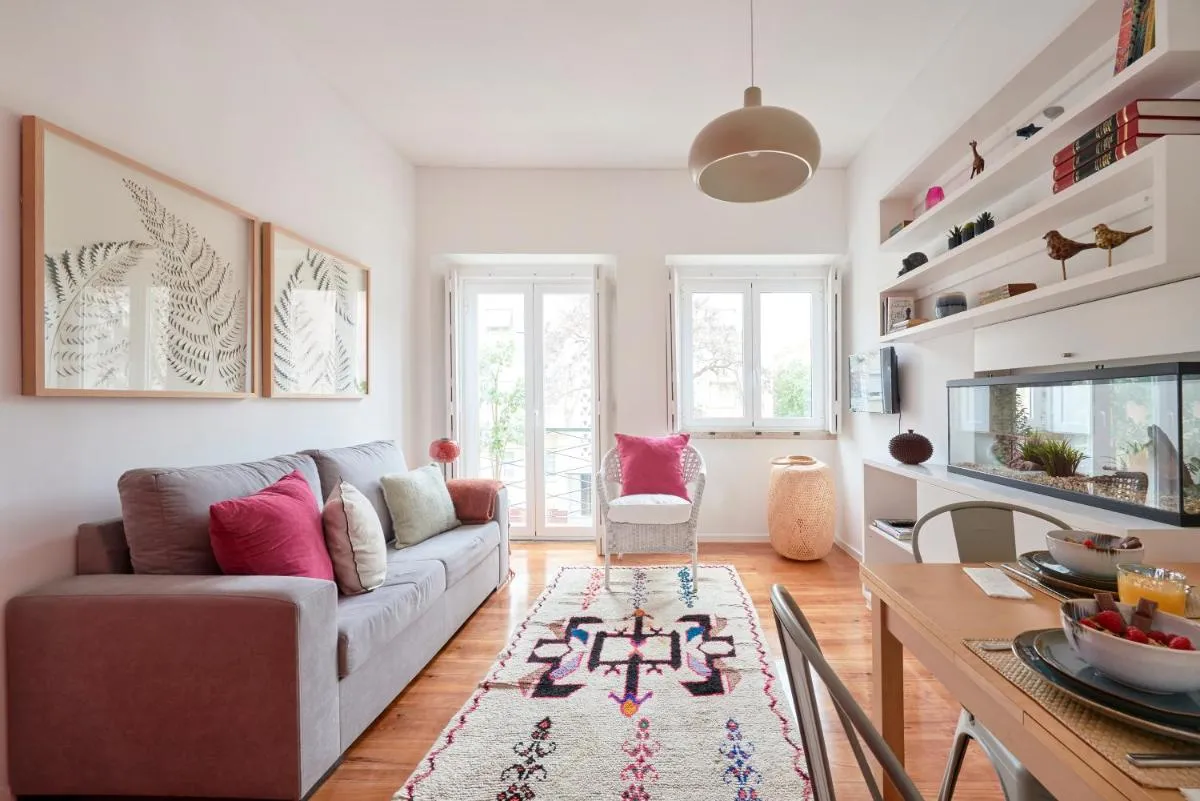 Image 2 of Sunny Renovated Apt With AC, By TimeCooler