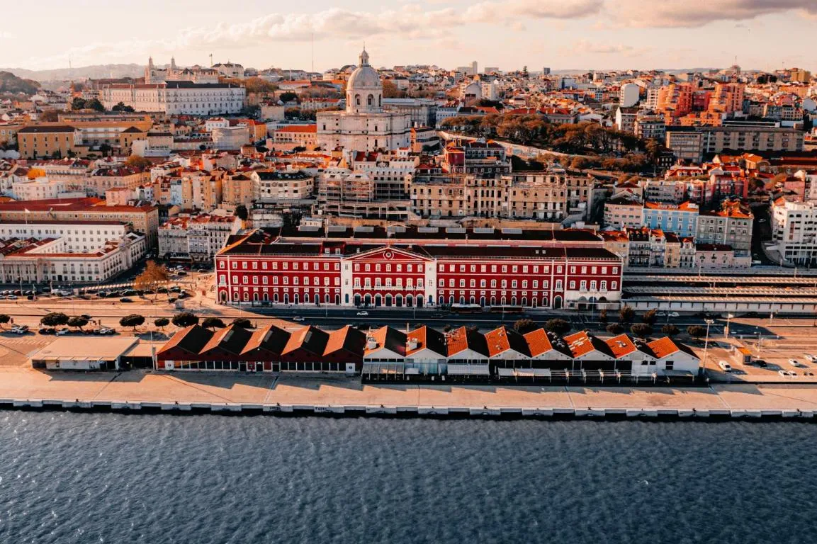 Image of The Editory Riverside Hotel, an Historic Hotel