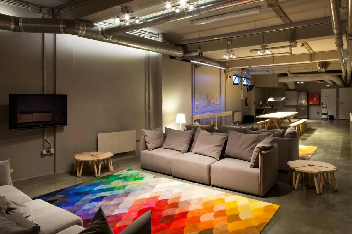 Image 3 of The Lisbonaire Apartments