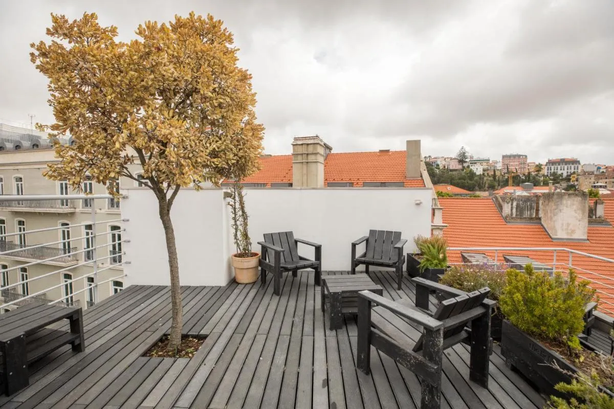 Image 4 of The Lisbonaire Apartments