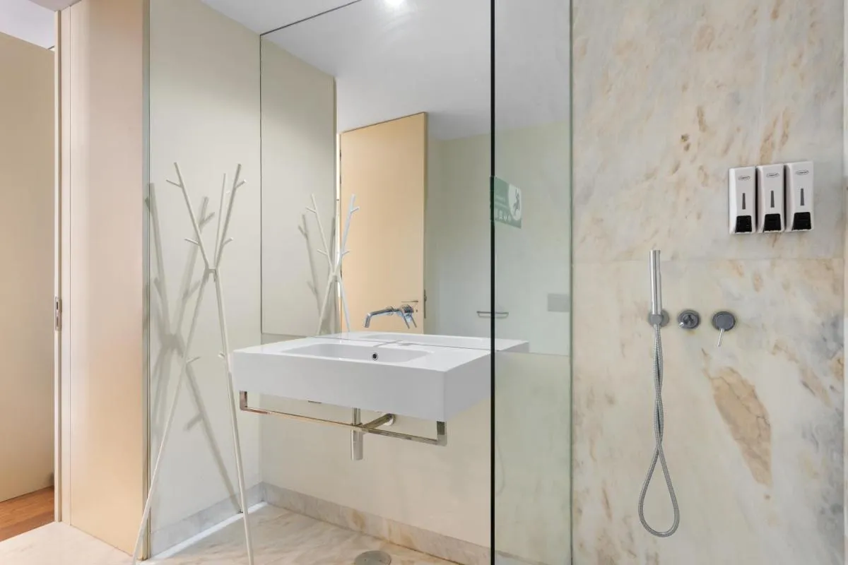Image 2 of Timeout Market 2 bedrooms
