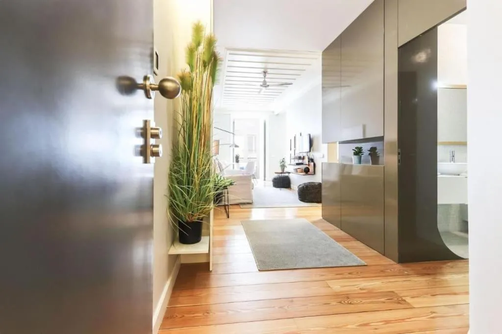 Image 5 of Trendy Chiado Flat