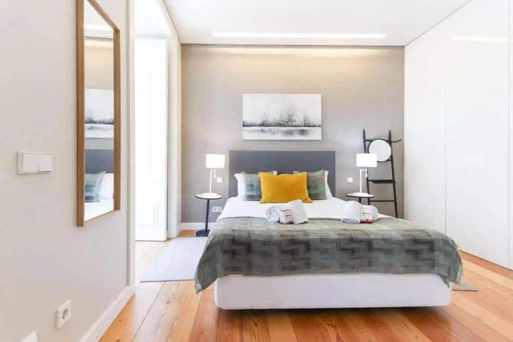 Image 4 of Trendy Chiado Flat