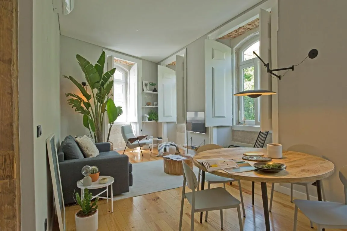 Image of Update Urban Chic Flat in 19th Century Building 2 Bedrooms & 2 Bathrooms & AC Central Alfama District