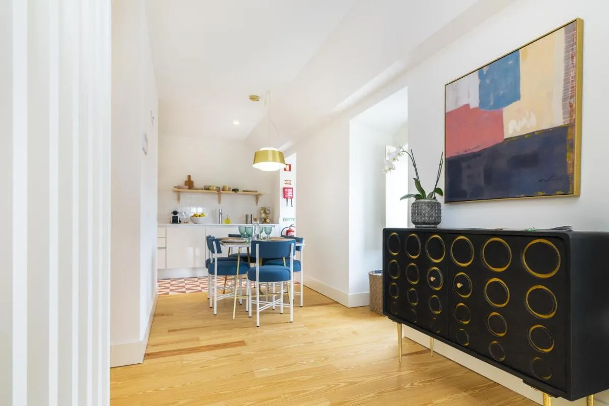 Image 3 of Velvet Dream Apartment