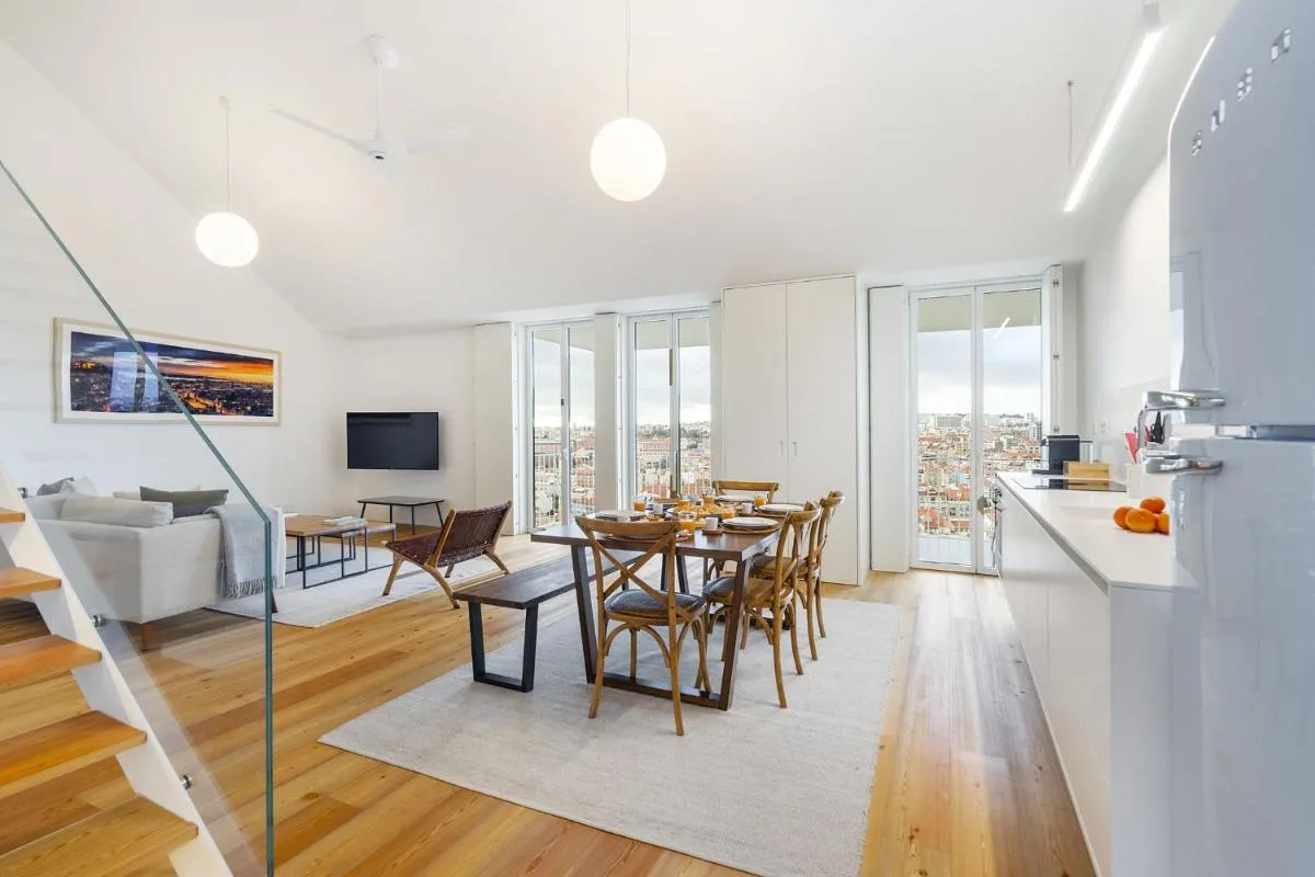 Image 4 of WHome City View Penthouse Luxurious Living in Lisbon with AC & Elevator