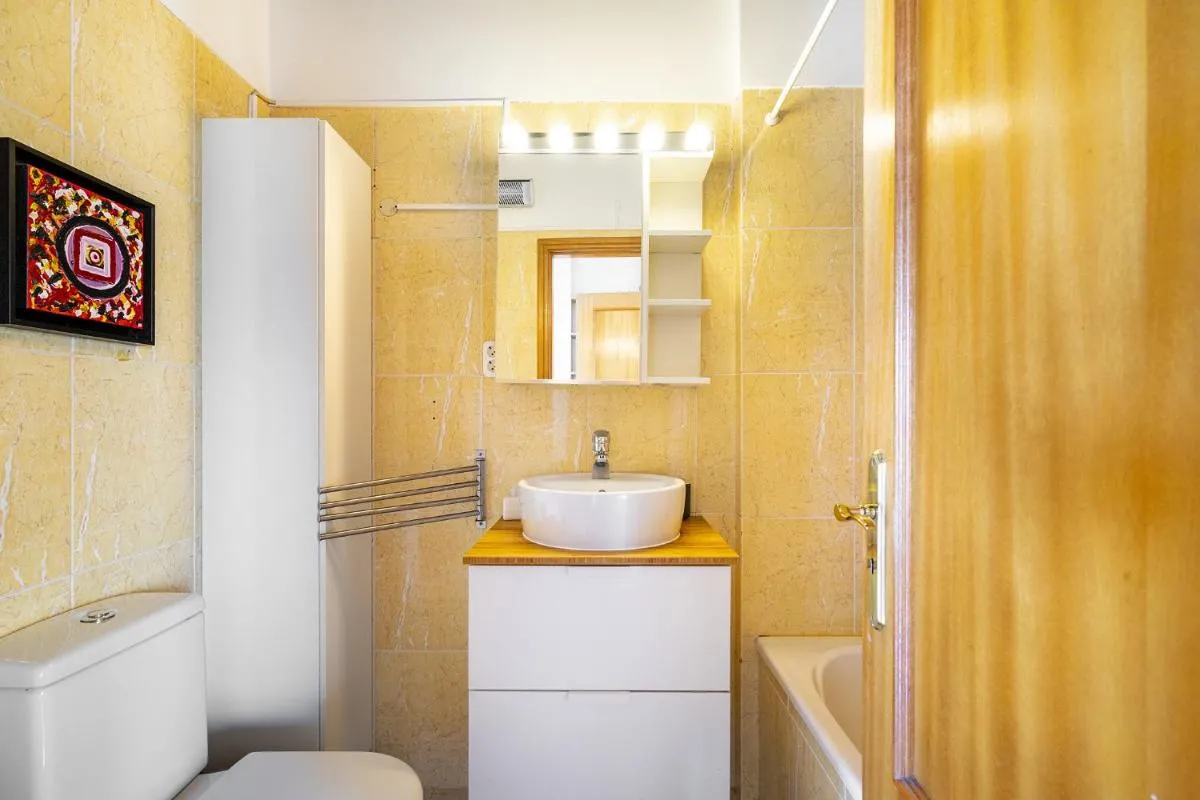 Image 2 of WHome Cosy Urban Hideaway in Belém with River View