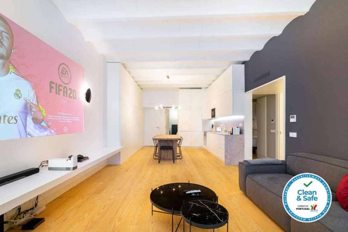 Image of WHome | LS48 Prime Location Upscale Family Apartment