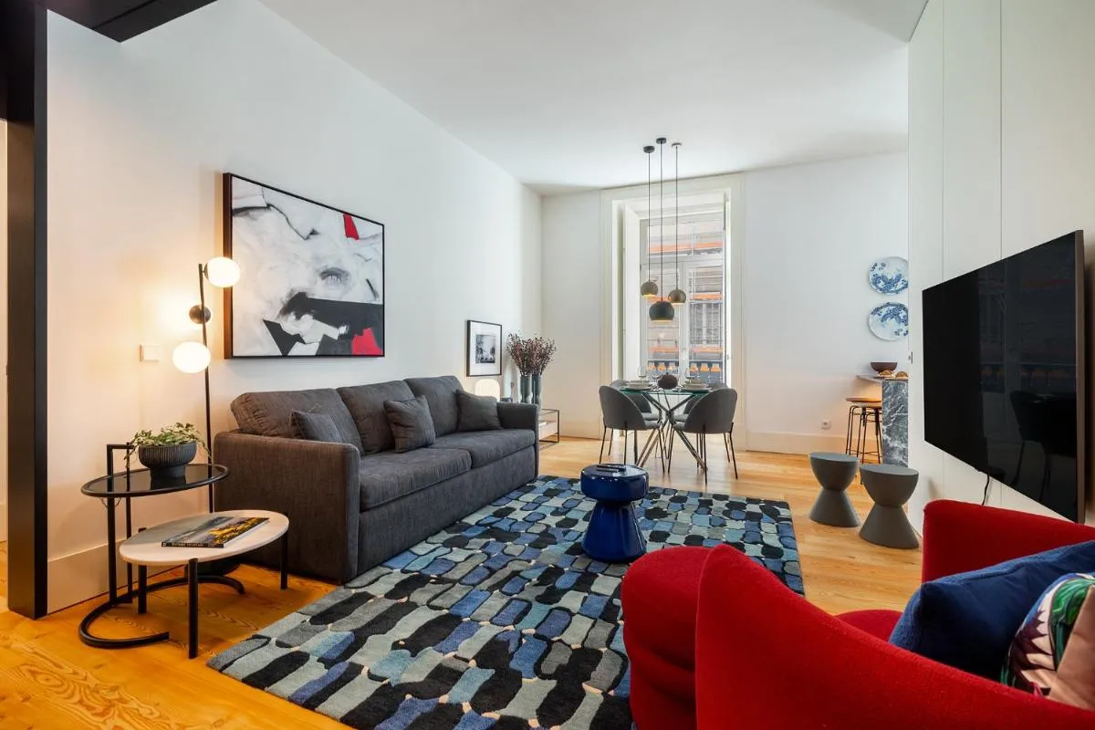 Image 4 of WHome Prime Location Contemporary Luxury Apartment w/ AC & Elevator