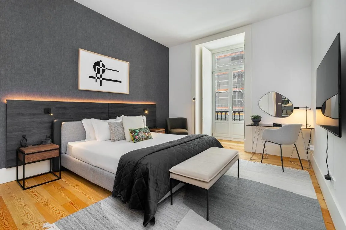 Image of WHome Prime Location Contemporary Luxury Apartment w/ AC & Elevator