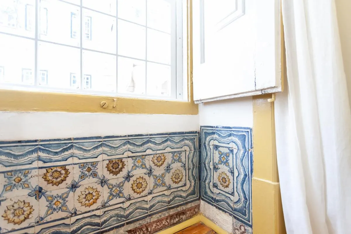 Image 4 of Yellow Tiles in City Center